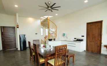 hill-crest-gallery-4